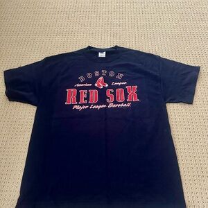 Delta Boston Red Sox Navy T-Shirt NWOT